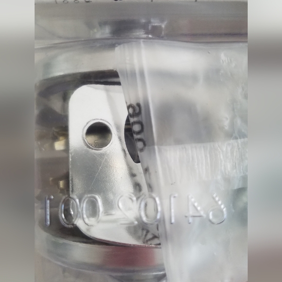 New Sealed Kwikset Tylo Hall & Closet Door Knob Satin Chrome Style 92001-514 - Picture 6 of 9